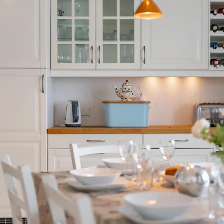 Mountain View Chalet *